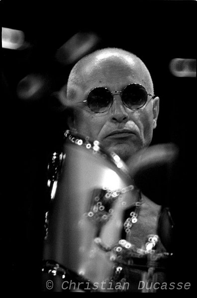 Paul-Motian_Nsj85_byDucasse_w.jpg - Paul Motian au North Sea Jazz festival de la Haye (Pays-Bas) lors d'un concert avec le Liberation Music Orchestra de Charlie Haden en juillet 1985  photo © Christian Ducasse