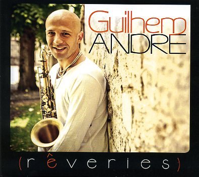 Andre-Guilhem_Reveries_w043.jpg - Guilhem ANDRE : "Rêveries"Originaire de Montpellier, Guilhem André a cheminé dans la musique et le jazz en particulier en passant par le célèbre JAM (Jazz Action Montpellier), le CNR de Marseille, l'IFMP d'Aix-en-Provence pour franchir le pas du professionnalisme et arriver en région parisienne où il se consacre aujourd'hui à la formation tout en dirigeant un quintet. C'est celui qu'on découvre dans ce disque de rêveur très éveillé ! Une formation vivante et inspirée qui suit les voies d'un jazz swinguant et vivant qui prend appuis sur les harmonies colorées de la guitare de Hervé Duret et le vibraphone d'Illya Amar. Un disque plein de sincèrité par un saxophoniste à la sonorité chaleureuse.> Aurasky music ASM12005 / www.auraskymusic.comHervé Duret : guitare / Illya Amar : vibraphone / Bruno Shorp : contrebasse : Emmanuel Penfeunteun : batterie : Guilhem André : saxophone01. Rêveries / 02. An other one / 03. 27 mai / 04. Pas très loin d'ici / 05. Tim / 06. Obsessionwww.auraskymusic.com