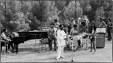 Sonny Rollins en quintet avec Walter Davis Jr. (p), Yoshiaki Masuo (g), Bob Cranshaw (elb), David Lee (dm). Châteauvallon 1973.