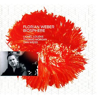 Weber-Florian_Biosphere_w001.jpg - Florian WEBER : "Biosphère"Le pianiste allemand Florian Weber n'est pas un nouveau venu puiqu'après l'avoir remarqué au sein du trio Minsarah, il a obtenu une reconnaissance méritée en intégrant le "New Quartet" de Lee Konitz ("Live at The Village Vanguard" en 2010 http://www.culturejazz.fr/spip.php?article1388).Il partage aujourd'hui sa vie entre Cologne et New-York où il a enregistré ce nouvel album qui doit une partie de sa richesse à la qualité des musiciens présents. Le guitariste Lionel Loueke se glisse parfaitement dans cette musique qu'il colore de la voix avec finesse. La rythmique Thomas Morgan / Dan Weiss est solide et inventive en apportant une assise rythmique souvent complexe et des couleurs particulières (les tablas).De ses études de mathématiques et de physique, Florian Weber a conservé le sens des structures et agencements savants mais il possède des qualités expressive qui enlèvent toute rigidité à cette musique digne d'un grand intérêt.Enja ENJ 9586-2 / Harmonia MundiFlorian Weber : piano, Rhodes / Lionel Loueke : guitares, voix / Thomas Morgan : contrebasse / Dan Weiss : batterie, tablas01. Filaments / 02. Casimir effect / 03. Piecemeal / 04. Clocks / 05. Mivakpola / 06. Cosmic / 07. Biosphère / 08. Getragen / 09. Evolution / 10. Tears in heavenhttp://www.florianweber.net/ | www.enjarecords.com