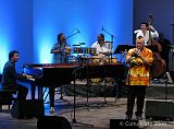 Makoto Ozone (piano), Mitsukuni Kohata (trompette)... et Chick Corea (percussions) avec Pernell Saturnino...